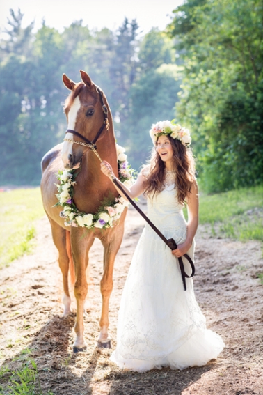tracey-buyce-photography-bride-with-horse57.jpg