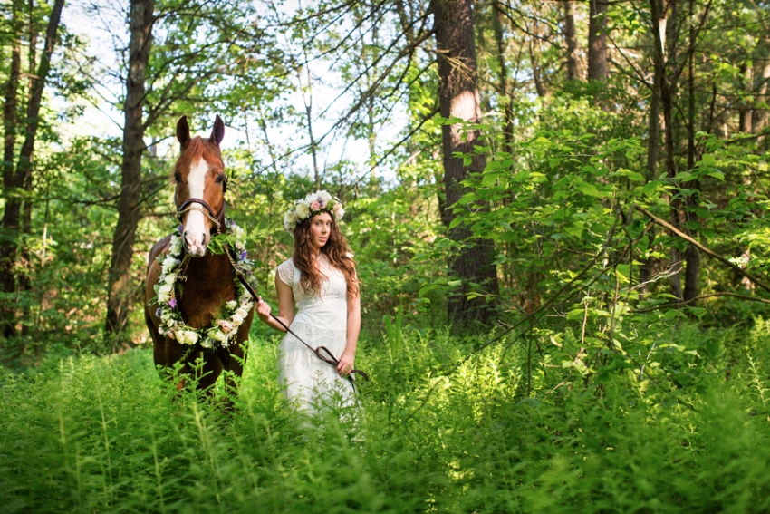 tracey-buyce-photography-bride-with-horse63.jpg